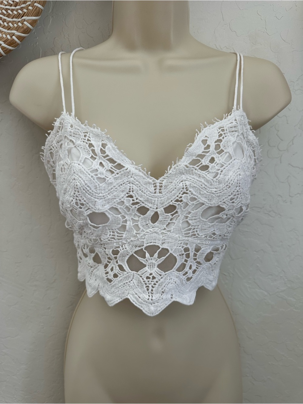 Free People Ilektra Bralette in white. Size Large